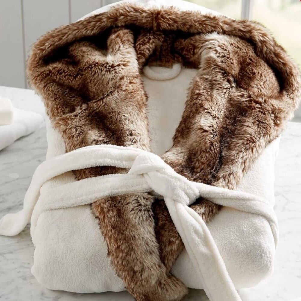 New Pottery Barn Classic Hooded Luxury Robe and Matching Slippers - Caramel Trim